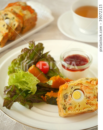 Keesare lunch with smoked salmon and quail eggs and tea (vertical position) Keesare lunch with smoked salmon and quail eggs and tea (vertical position) 39072115