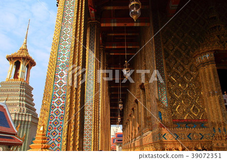 Wat Phra Kaew 39072351