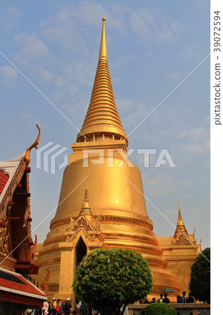 Wat Phra Kaew 39072594