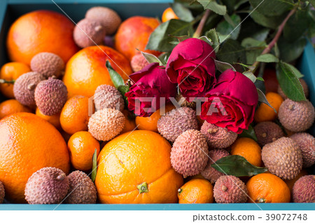 Gift set. Red oranges and mini tangerines Gift set. Red oranges and mini tangerines 39072748