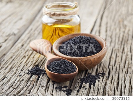 Black cumin oil 39073515