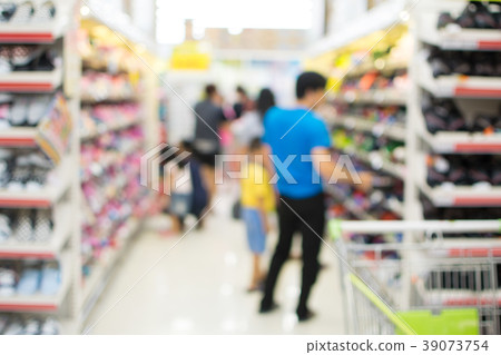 blurred image people in shopping mall with bokeh 39073754