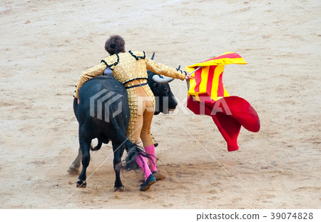 Corrida. Fighting in a typical Spanish Bullfight Corrida. Fighting in a typical Spanish Bullfight 39074828