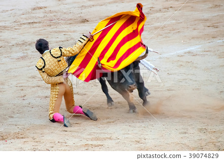 Corrida. Fighting in a typical Spanish Bullfight Corrida. Fighting in a typical Spanish Bullfight 39074829