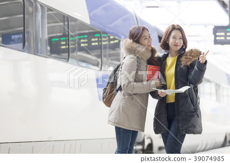 Friends, Couples, Train, Travel, KTX, Gangneung Station, Gangneung, Gangwon-do 39074985