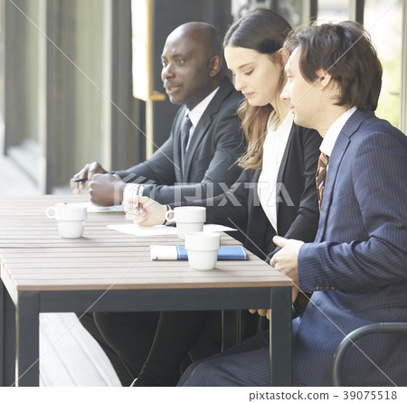 Global business interview 39075518