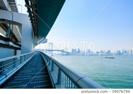 Landscape from Rainbow Bridge / Promenade Landscape from Rainbow Bridge / Promenade 39076799
