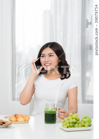 Chit-chat with her friends. Woman talking Chit-chat with her friends. Woman talking 39079754
