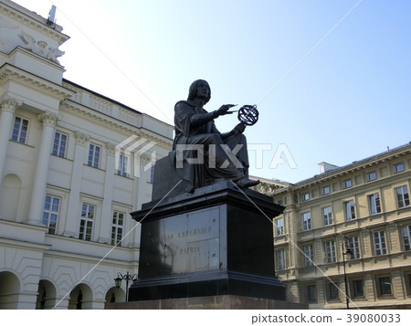 Copernicus statue 39080033