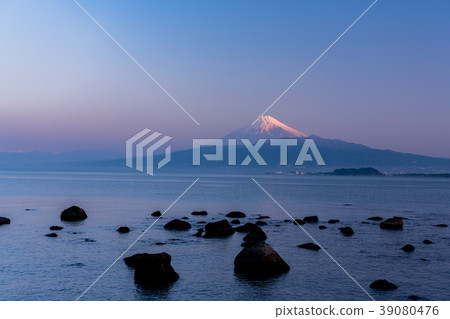 “靜岡縣”芙蓉灣上空的富士山 39080476
