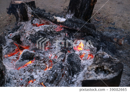 木炭 木炭 39082665