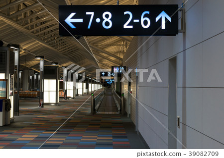 在Centrair限制區內，移動人行道和終端 39082709