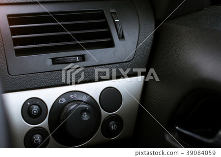 Control system headlights and air conditioning car 39084059