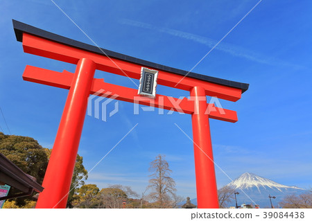 Asama Taisha Otorii和富士山 39084438