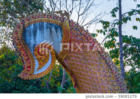 tail of beautiful Suphannahong boat 39085279