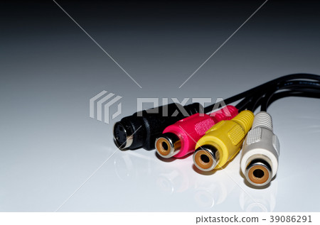 Video audio cable connectors on white background Video audio cable connectors on white background 39086291