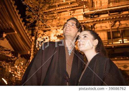 Hot spring resort at night Inbound tourist Japan hot spring spa Hot spring resort at night Inbound tourist Japan hot spring spa 39086762