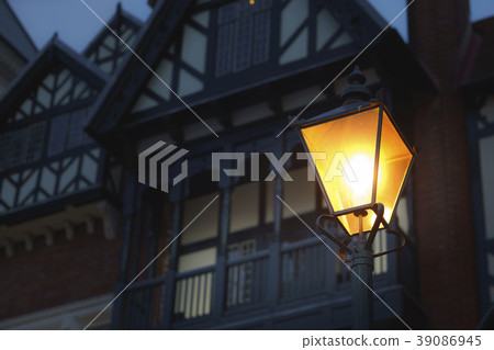 White Lover Park (image cut) 39086945