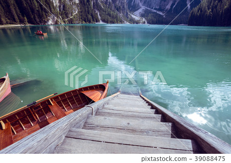 lago di Braies lago di Braies 39088475