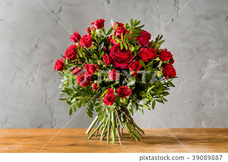 red roses bouquet red roses bouquet 39089887