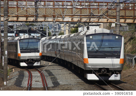 [JC]中央快速線E233系列列車（快速：東京⇔高尾） 39091658