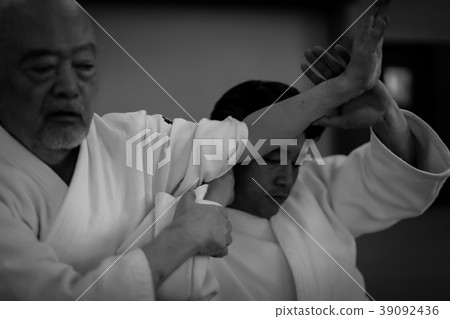 dojo, japanese culture, practicing 39092436