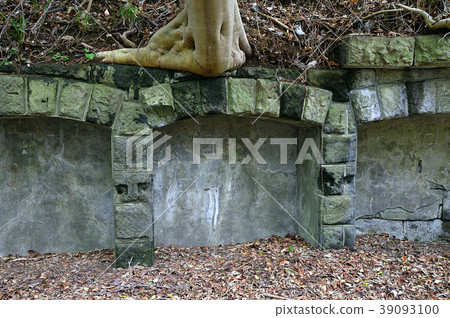 The war dead third gun of Kannonzaki 39093100