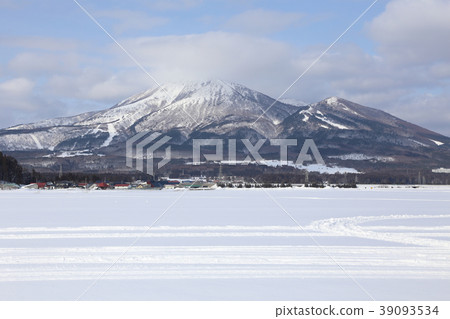 Bandai mountain in winter 39093534