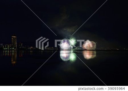 琵琶湖大型煙花節 39093964