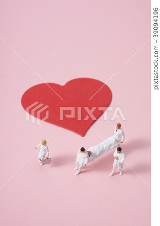 關心微型玩偶的圖像 關心微型玩偶的圖像 39094196