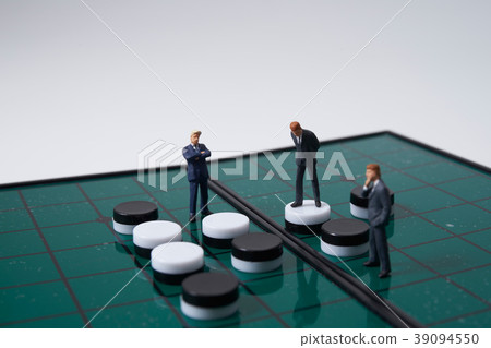 Othello and Miniature Dolls 39094550