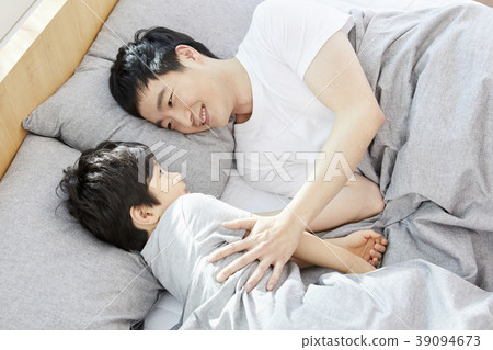 生活,臥室,爸爸,兒子,韓國人 生活,臥室,爸爸,兒子,韓國人 39094673