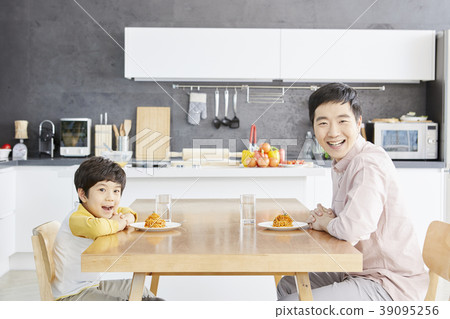Life, Food, Eating, Dad, Son, Korean Life, Food, Eating, Dad, Son, Korean 39095256