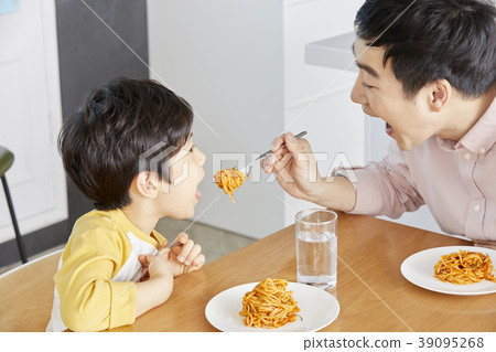 Life, Food, Eating, Dad, Son, Korean Life, Food, Eating, Dad, Son, Korean 39095268