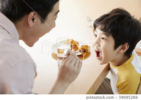 Life, Food, Eating, Dad, Son, Korean Life, Food, Eating, Dad, Son, Korean 39095269