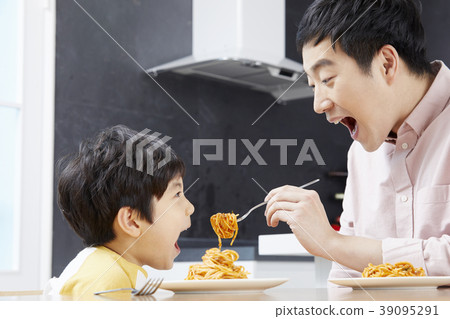 生活，食物，吃，爸爸，兒子，韓國 39095291