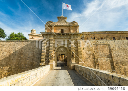 Fortified gate to Mdina,Silent City in Malta 39096438