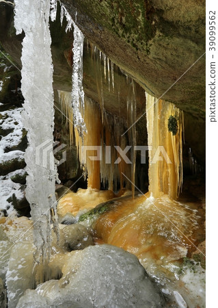 Icicles in Teplice rocks in Czech republic 39099562