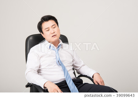 Businessman, Middle-aged, CEO Businessman, Middle-aged, CEO 39099643