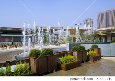 花園,公園,亞洲,台灣,臺灣,高雄市,清靜,和平,草,花,噴水池 花園,公園,亞洲,台灣,臺灣,高雄市,清靜,和平,草,花,噴水池 39099710