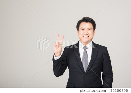Businessman, CEO, Middle-aged 39100806