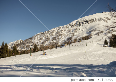 mountain landscape 39102299