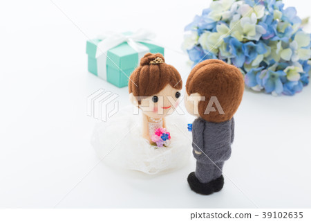 June bride image June bride image 39102635