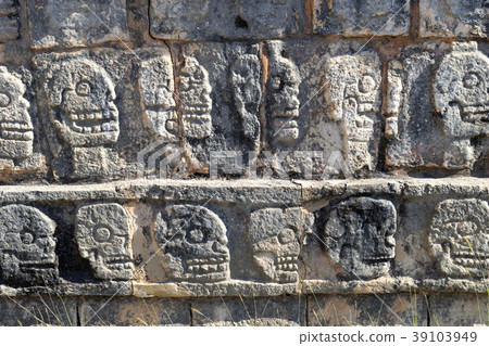 Zonpantri (Chichen Itza) Zonpantri (Chichen Itza) 39103949