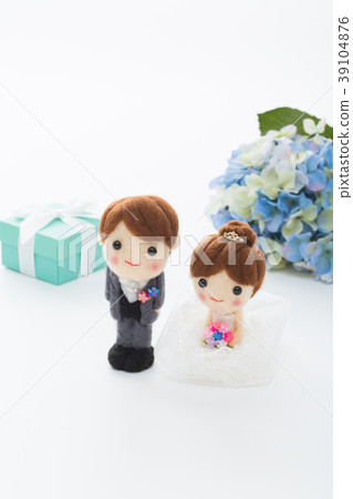 June bride image 39104876