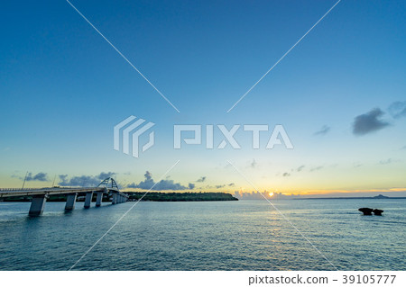 [Okinawa Prefecture] Sunset on Sesoko Island 39105777
