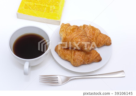 Coffee and bread Coffee and bread 39106145