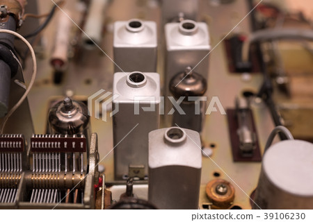 管收音機裡面 39106230