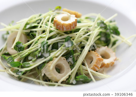 貝類與蘿蔔和chikuwa蛋黃醬分開 39106346