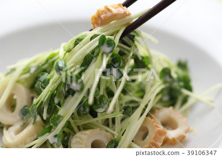 貝類與蘿蔔和chikuwa蛋黃醬分開 39106347